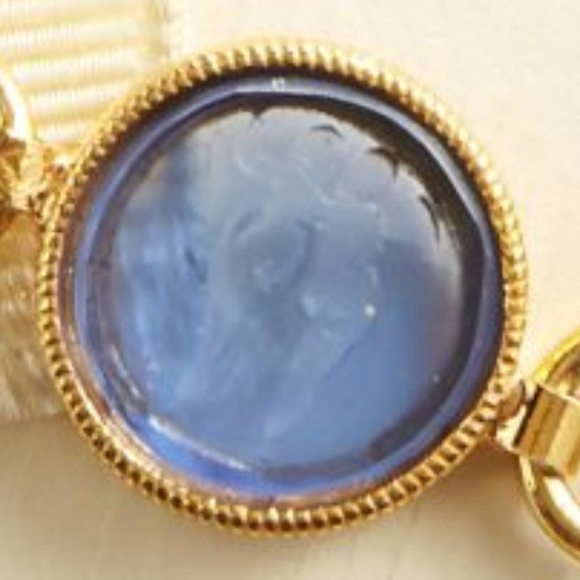 Italian Intaglio Glass Bracelet - Picture 4 of 8